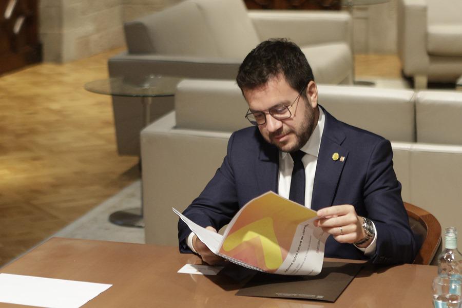 aragones-mesa-partidos-referendum-1